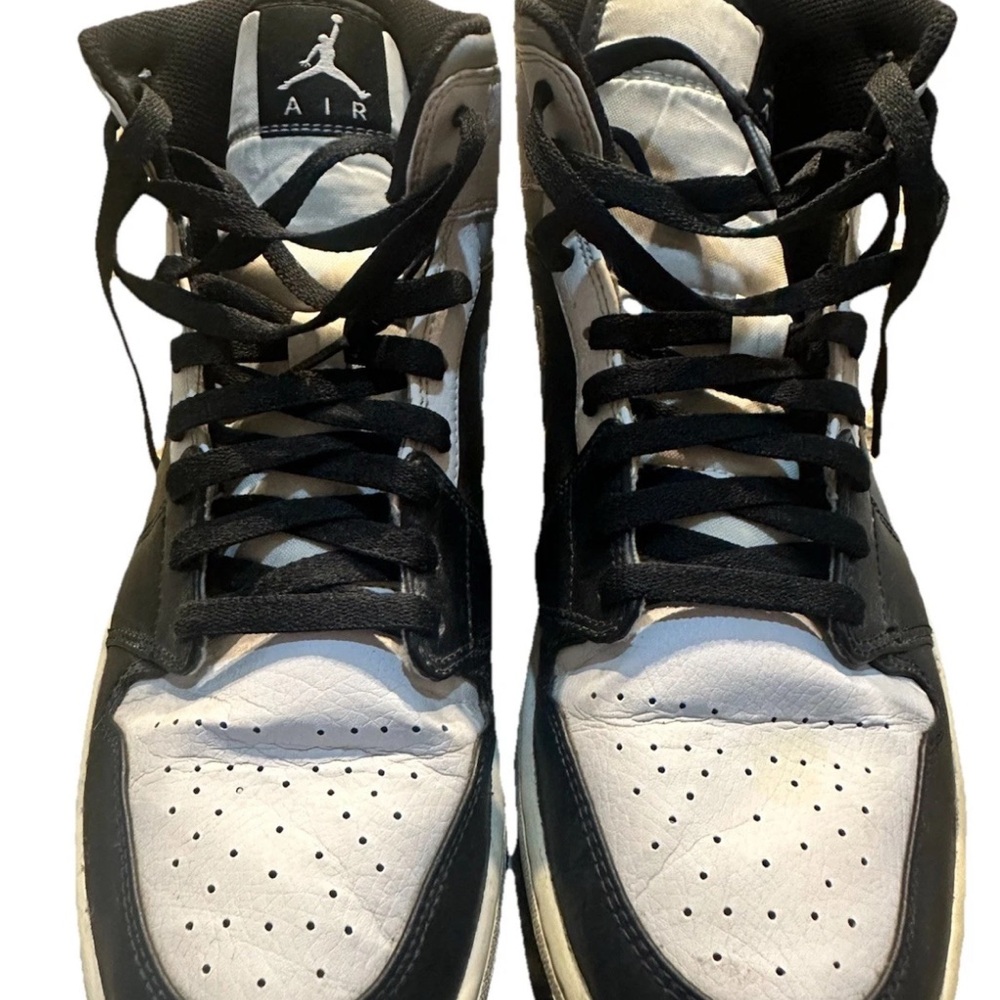 Jordan Men's Black and White High-Top Sneakers